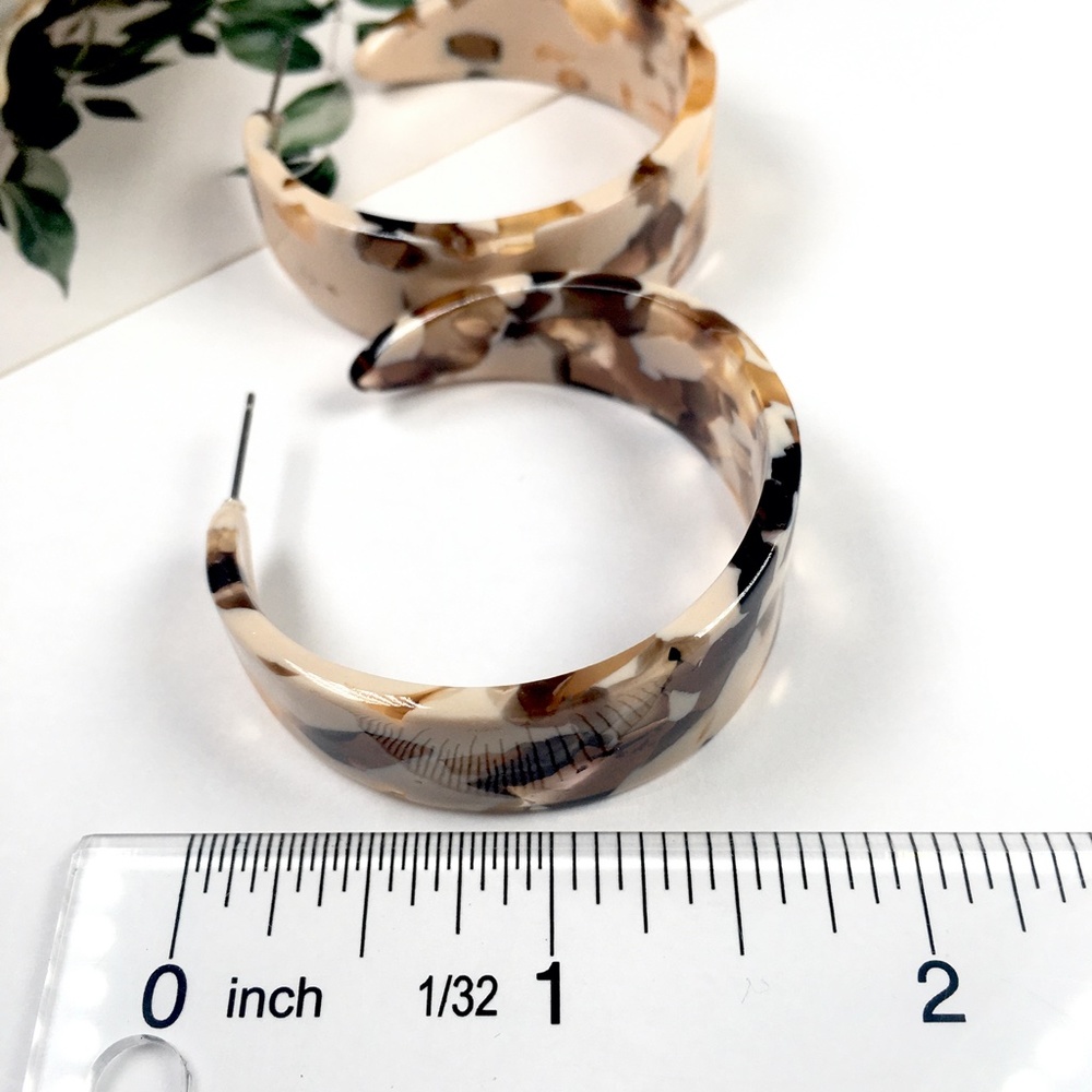 Chic Acrylic Resin Hoop Earrings - Picture 6 of 6